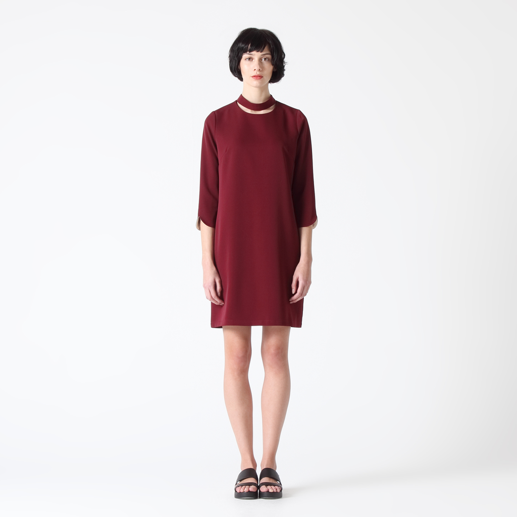 Cut-Out Collar Dress with Colour Contrast Sleeve Facing